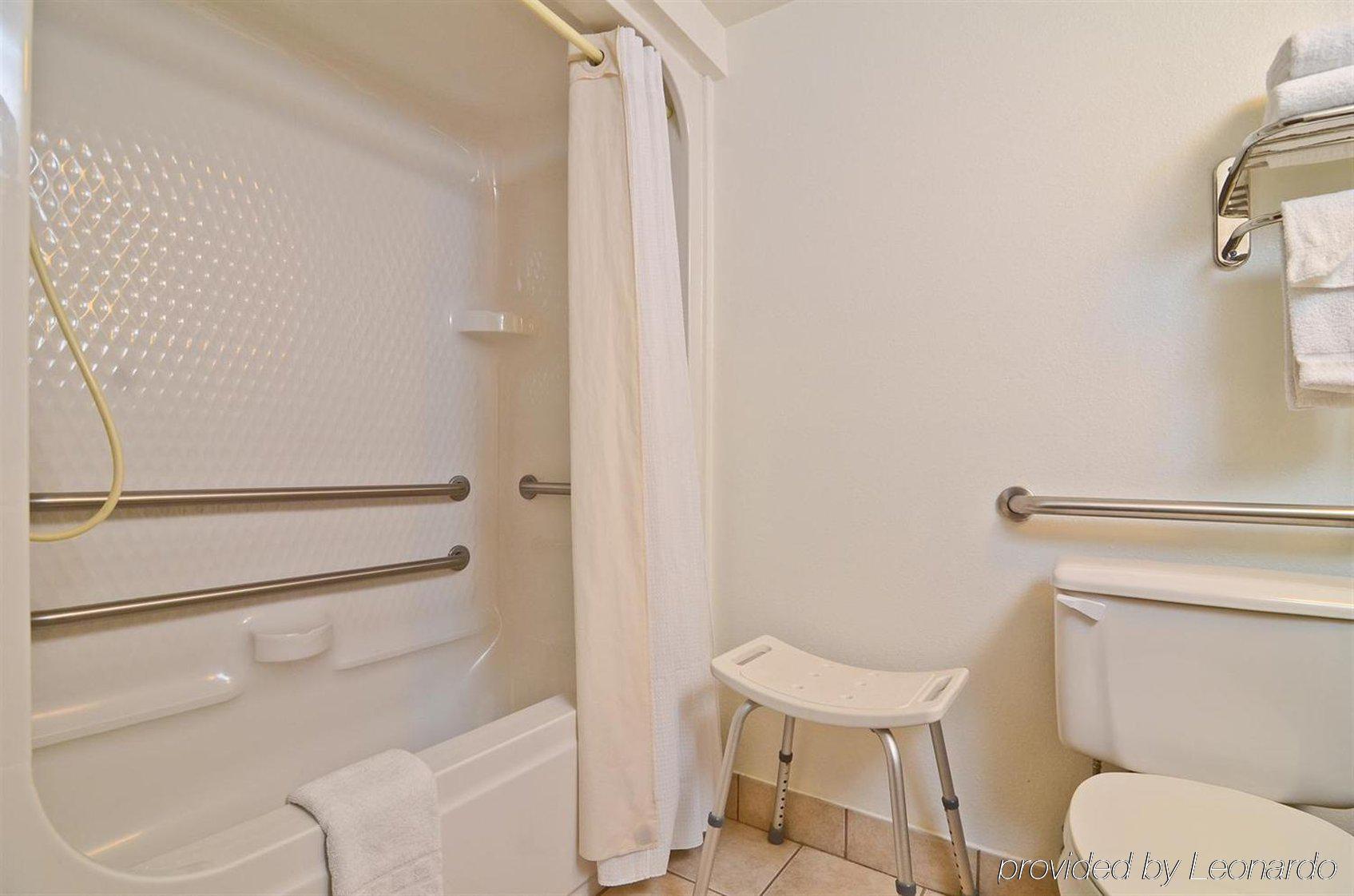 Hotel Econo & 2*